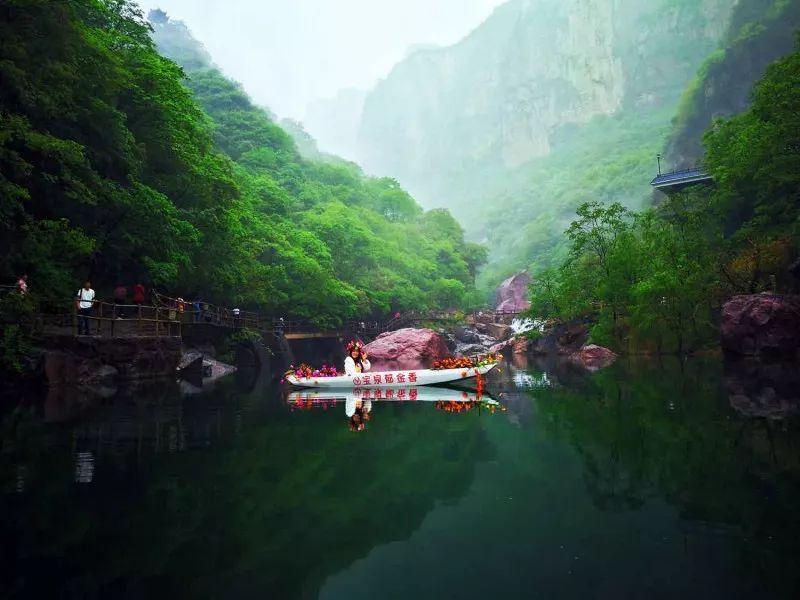 神秘洞口逃脱